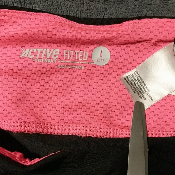 Old Navy Large Tall Capri workout pink - Picture 2 of 6